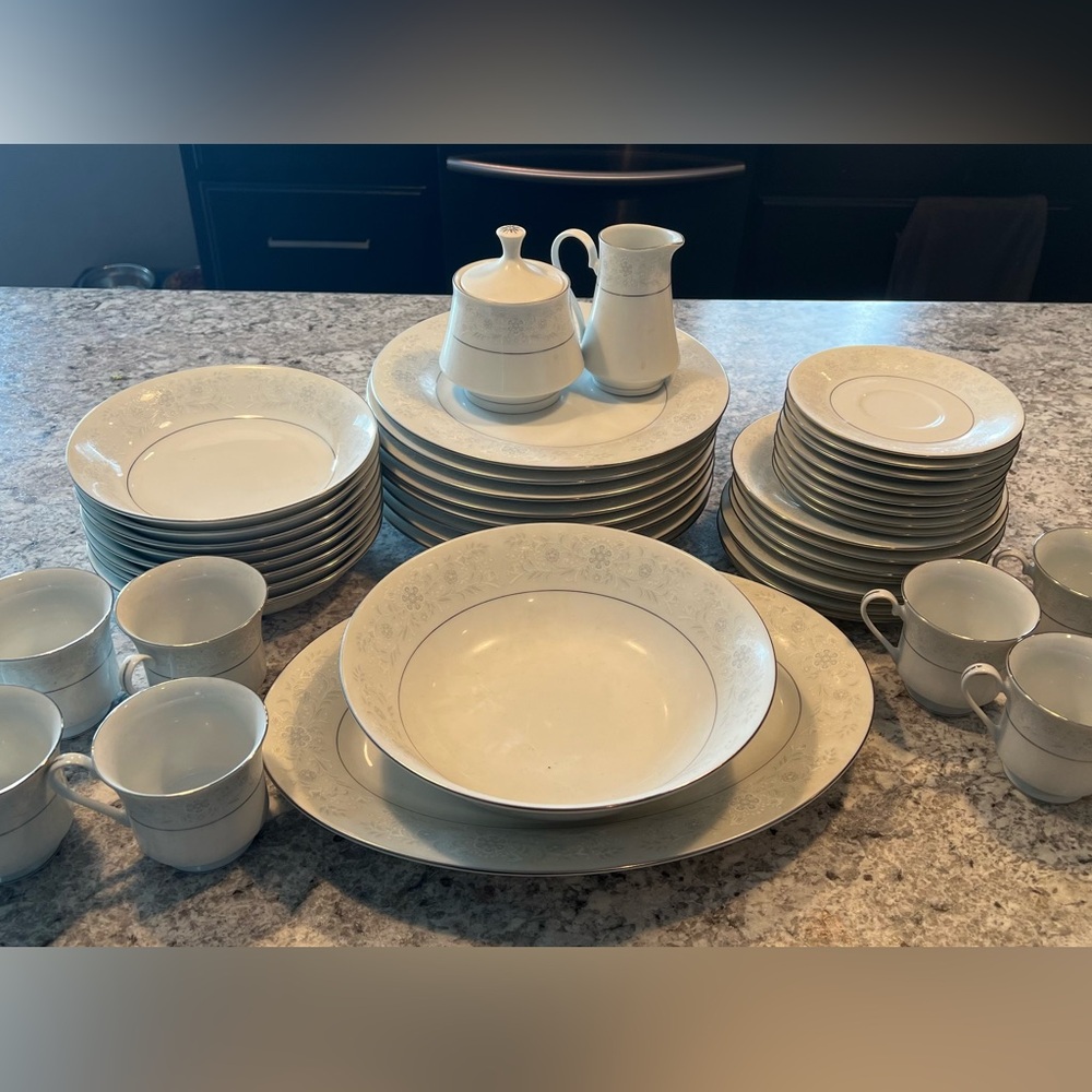 41 piece crown ming fine china